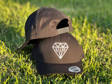 Load image into Gallery viewer, WHITE DIAMOND STITCH CURVE PEAK
